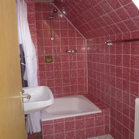 Obergeschoss Mit Zwei Schlafzimmern Apartmán *